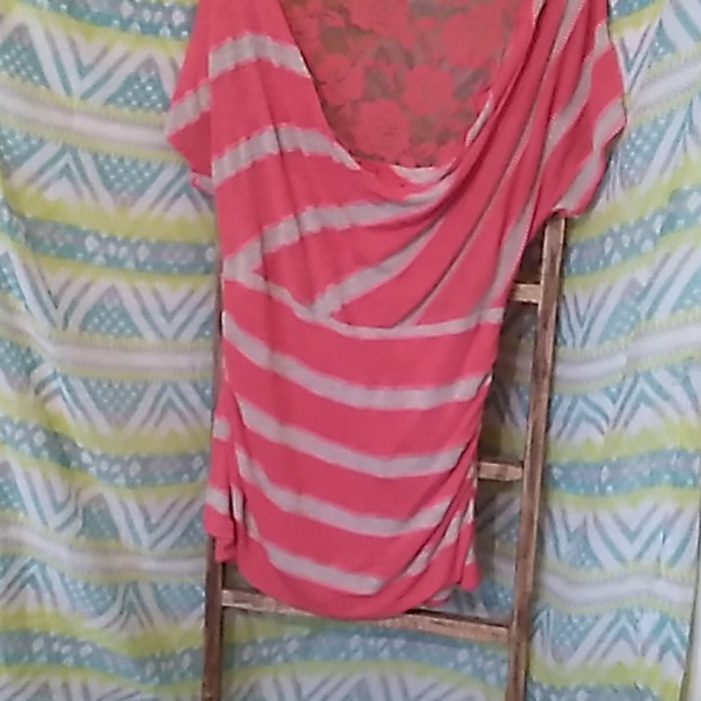 Womens iZ Byer top